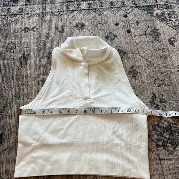 Athleta women’s Aurora cropped ribbed polo tank top size medium - Picture 5 of 10